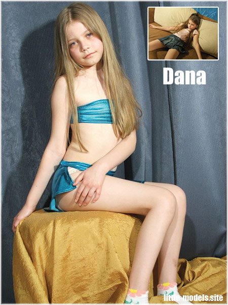 Show Stars – Dana